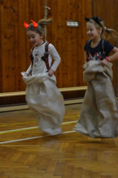 Čertovské lezení na kroužcích HK