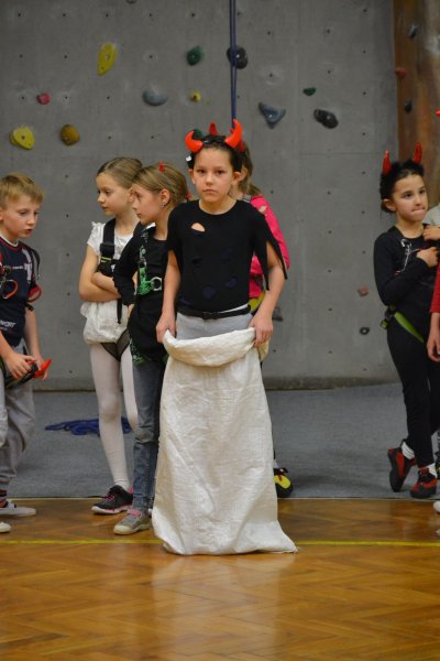 Čertovské lezení na kroužcích HK
