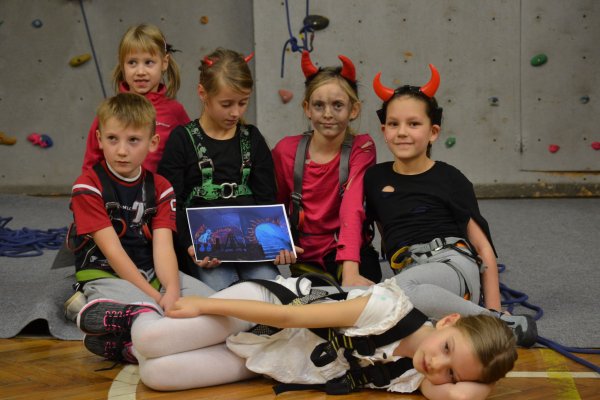 Čertovské lezení na kroužcích HK