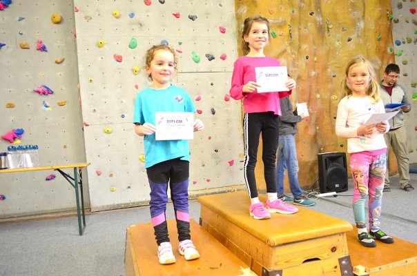 Skautské lezecké závody