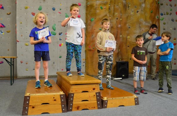 Skautské lezecké závody