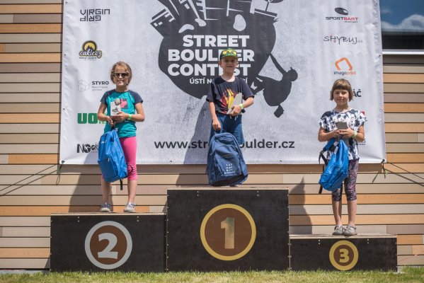Street boulder contest