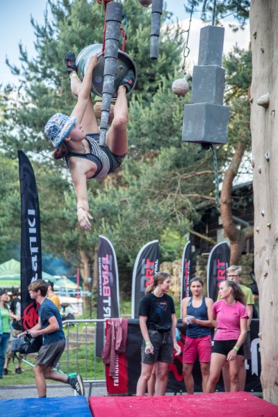 Street boulder contest