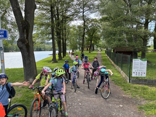 Cyklovýlet s lezčaty kolem rybníků