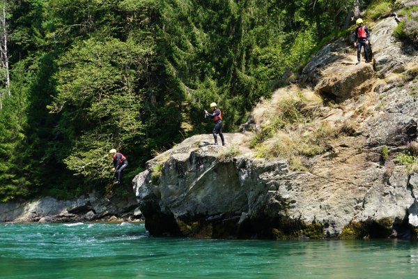 Alpy turistické, vodácké a lezecké