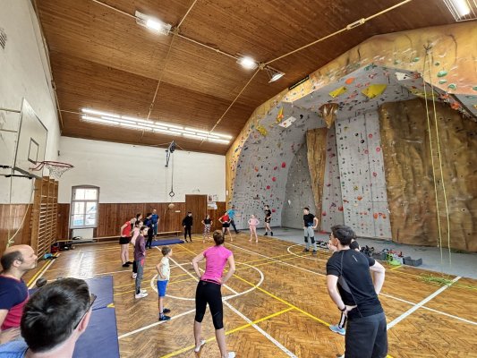 Lezení s kámoši, sourozenci a rodiči