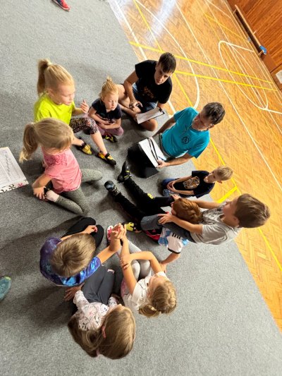 Nahlédnutí do kroužků